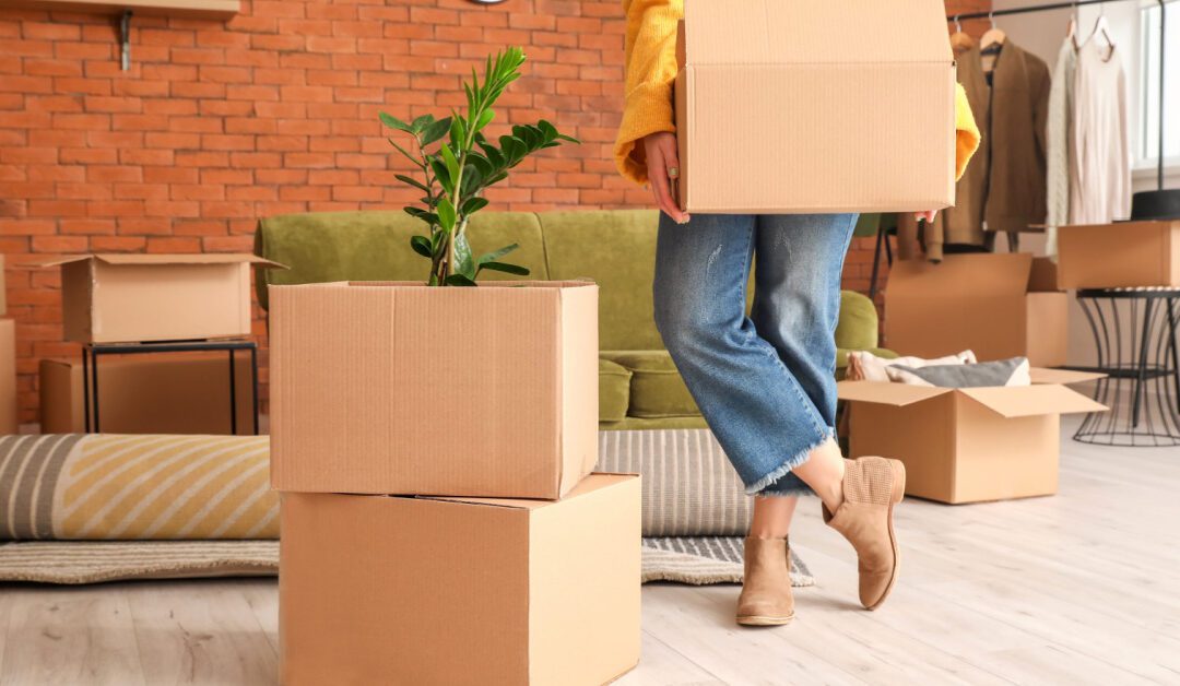 Apartment Movers: 10 Benefits of Hiring Moving Professionals